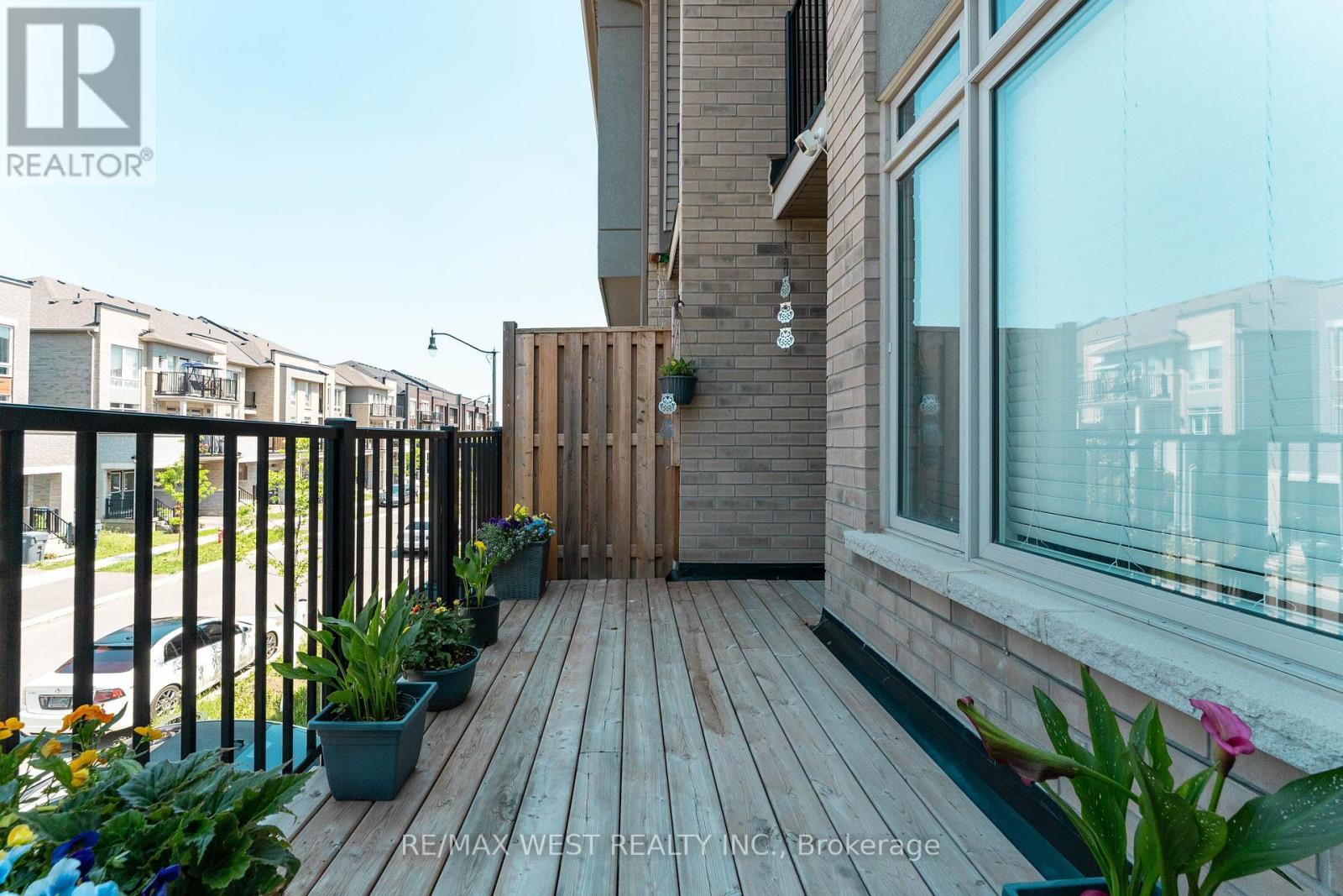 29 ARROWVIEW DRIVE - 25
