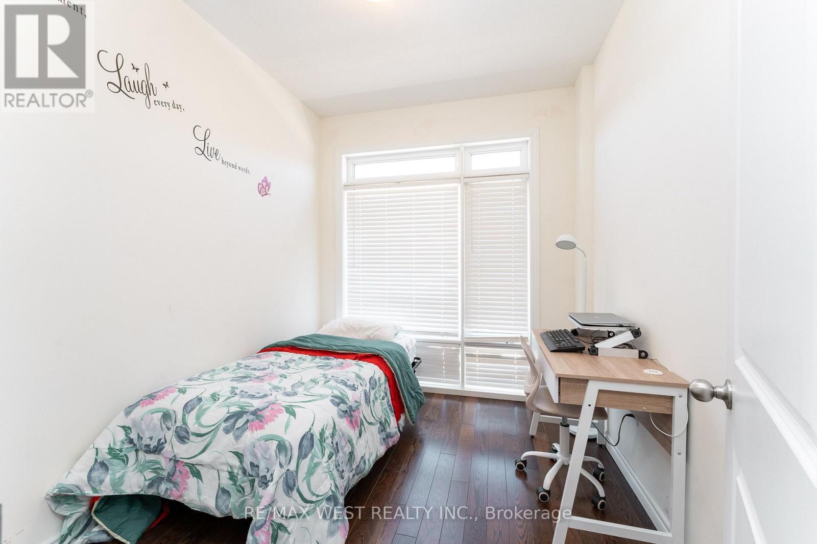 29 ARROWVIEW DRIVE - 27