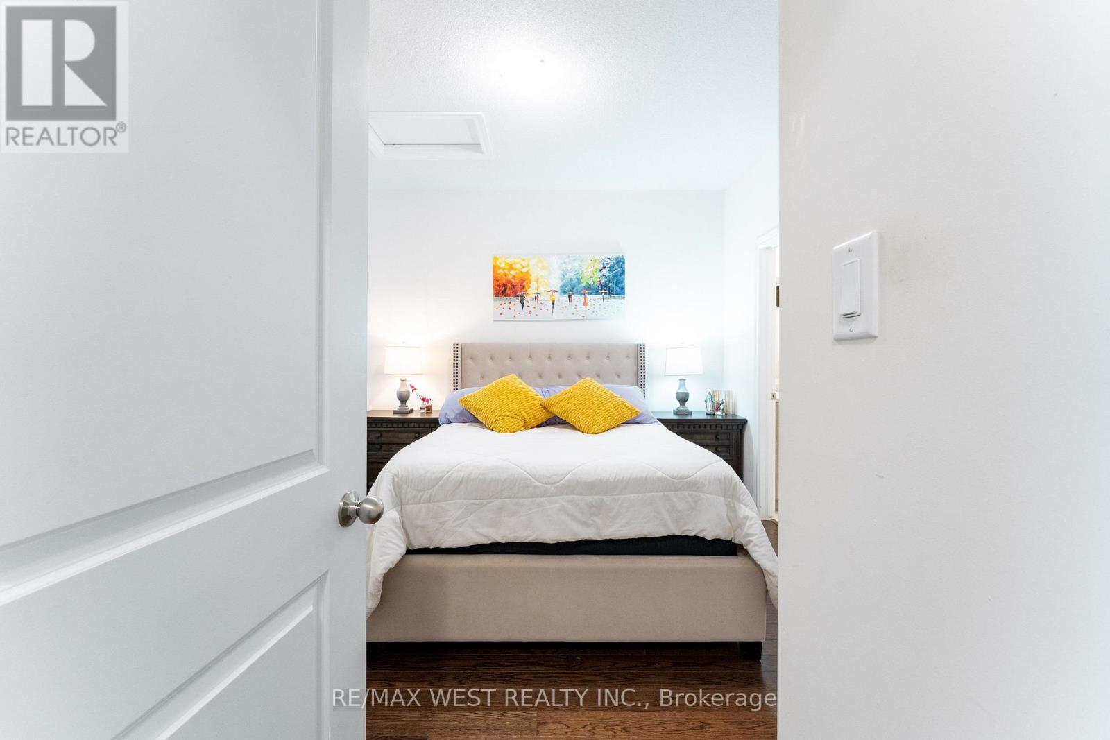 29 ARROWVIEW DRIVE - 30