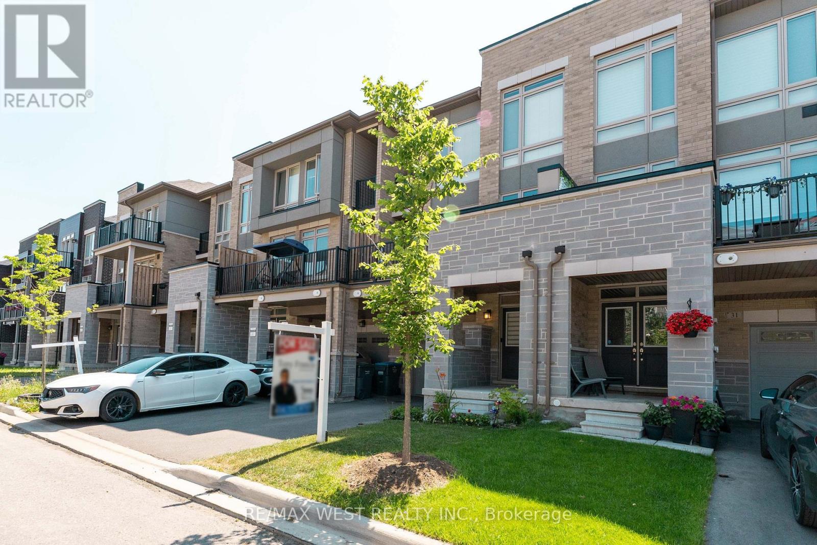 29 ARROWVIEW DRIVE - 4