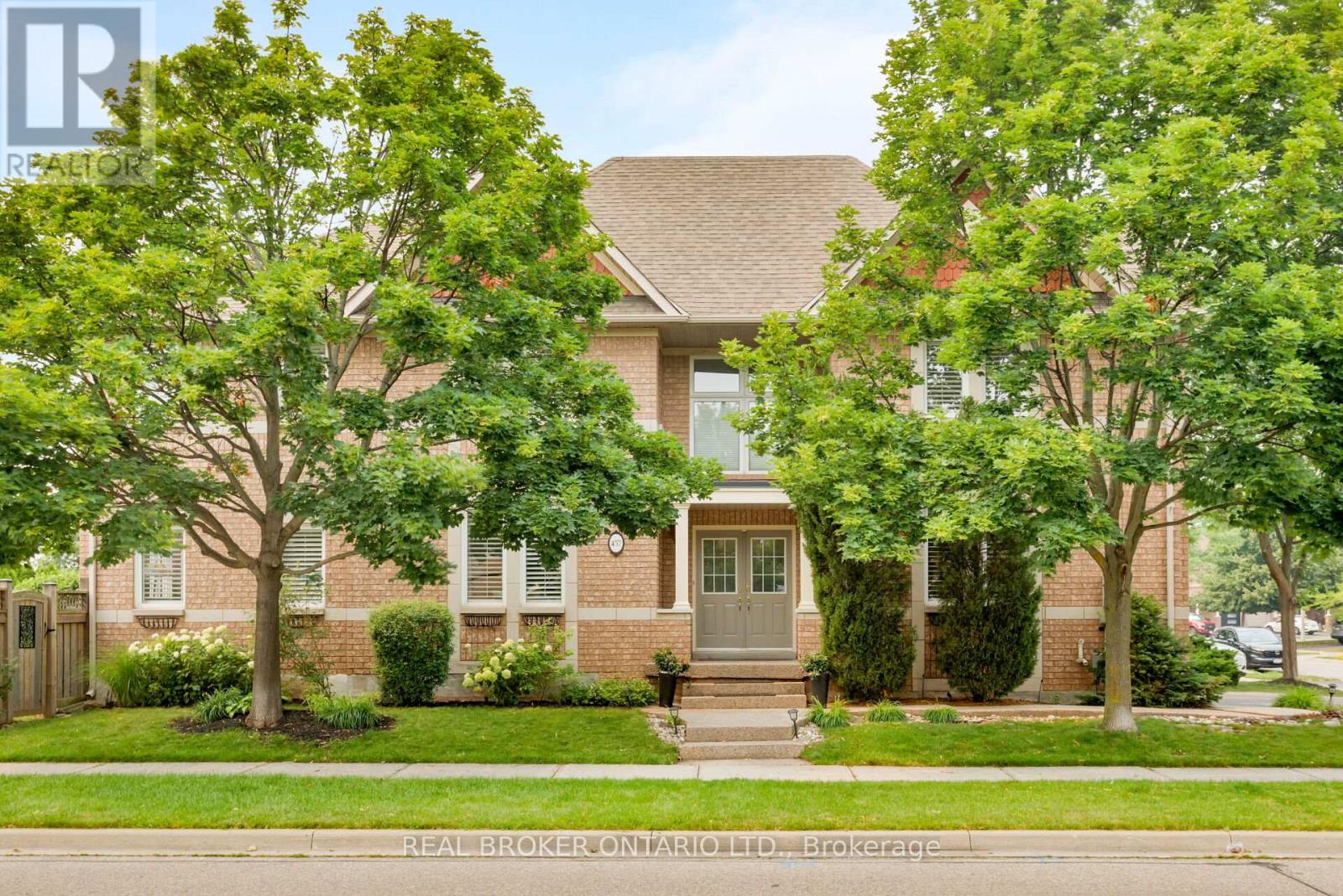 Photo of 457 RAVINEVIEW WAY