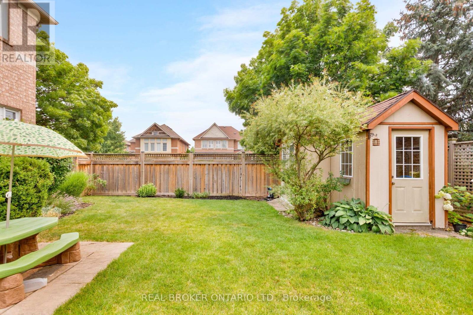 457 RAVINEVIEW WAY - 33