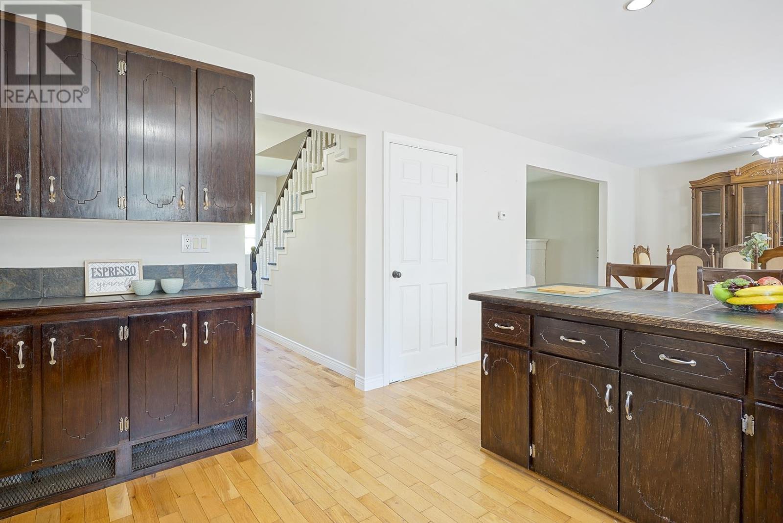 14 St. Catherines Avenue - 10