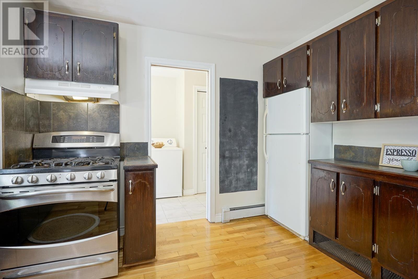 14 St. Catherines Avenue - 11