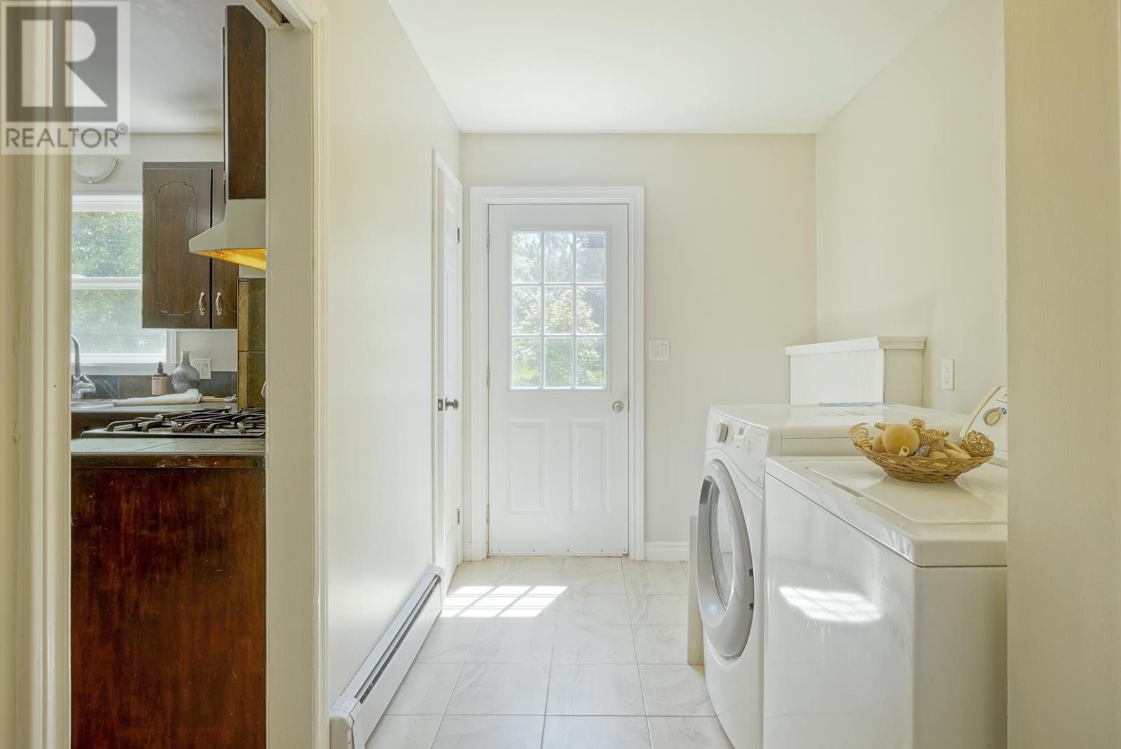 14 St. Catherines Avenue - 12