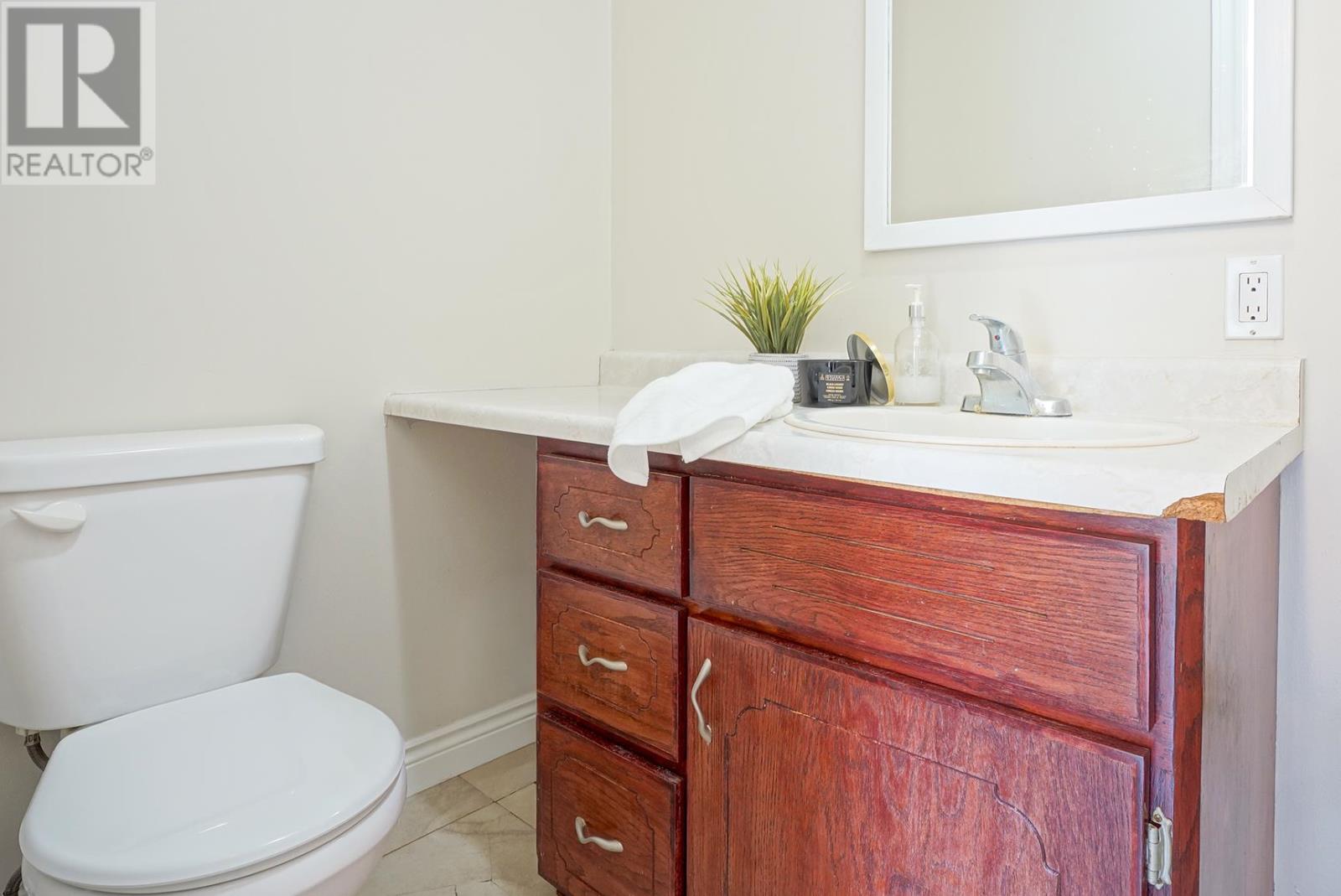 14 St. Catherines Avenue - 13