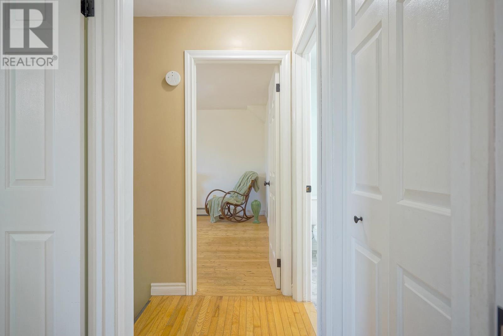 14 St. Catherines Avenue - 16