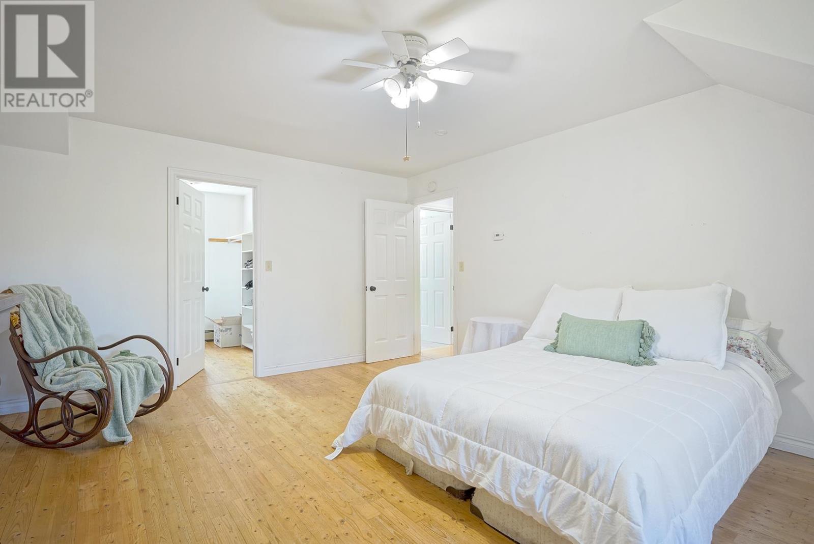 14 St. Catherines Avenue - 19