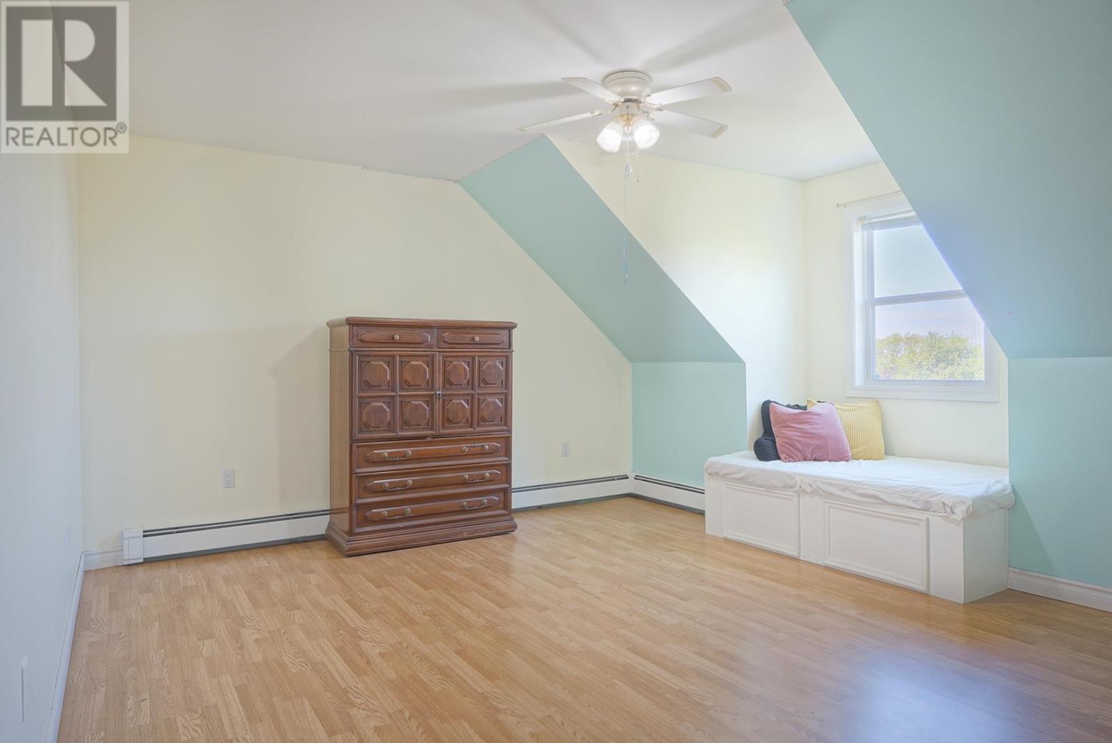 14 St. Catherines Avenue - 26