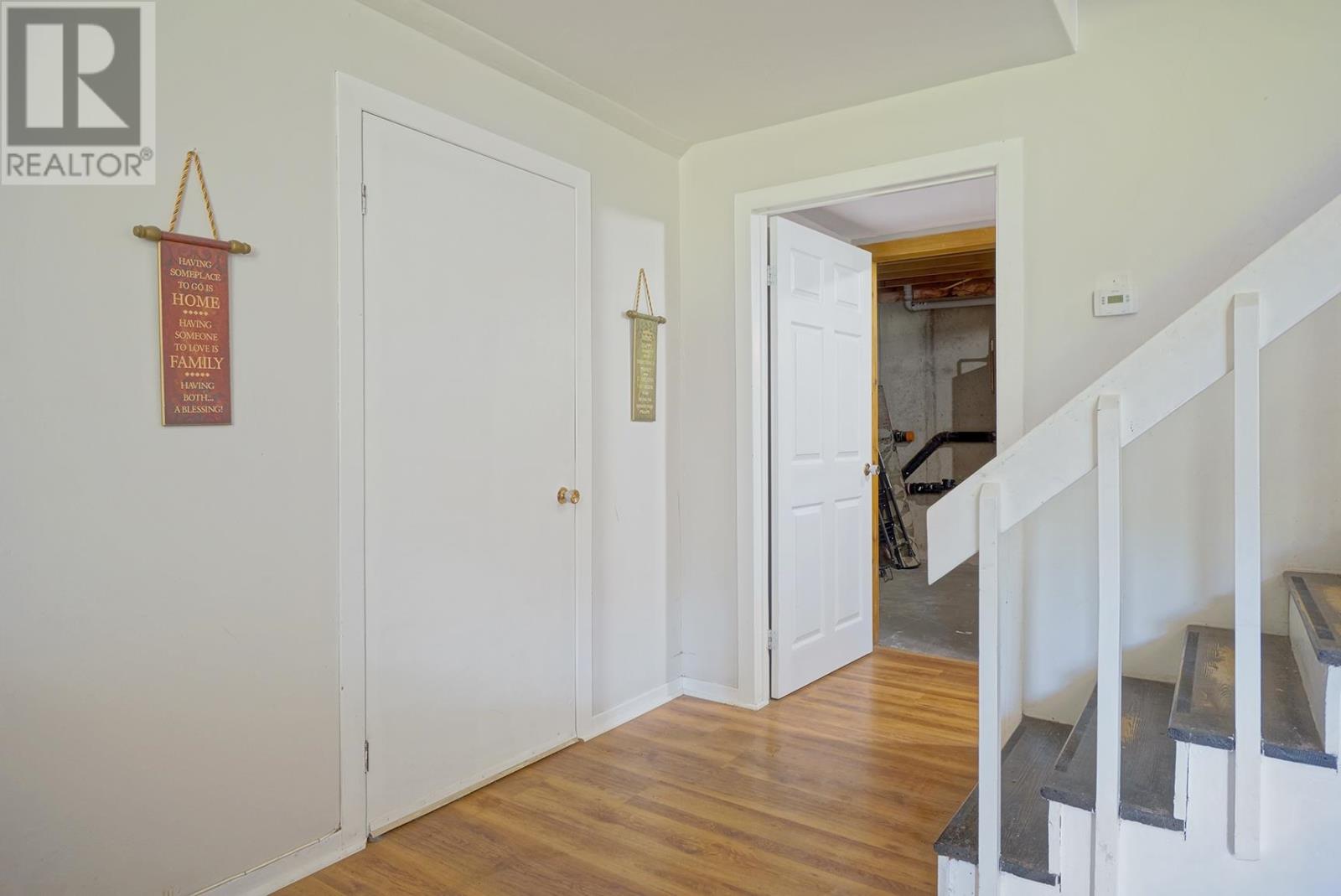 14 St. Catherines Avenue - 27