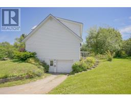 14 St. Catherines Avenue, Stratford, PE C1B1A5 Photo 30