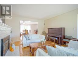 Bath (# pieces 1-6) - 14 St. Catherines Avenue, Stratford, PE C1B1A5 Photo 6