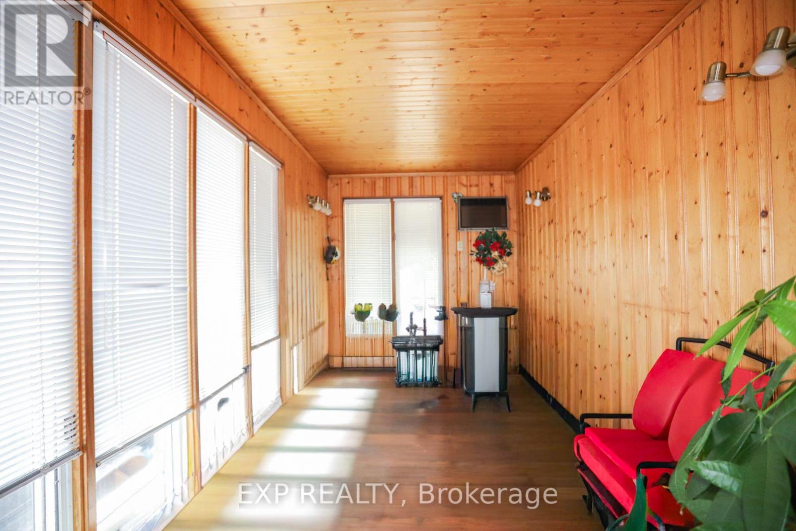 46 LAURENTIAN DRIVE - Image 16