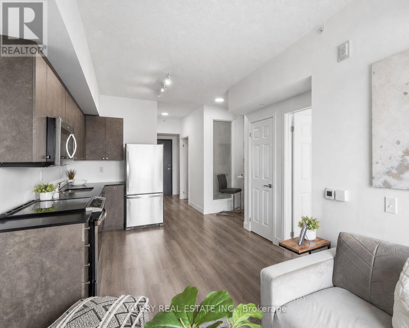 #717 1 WELLINGTON STREET - Image 10