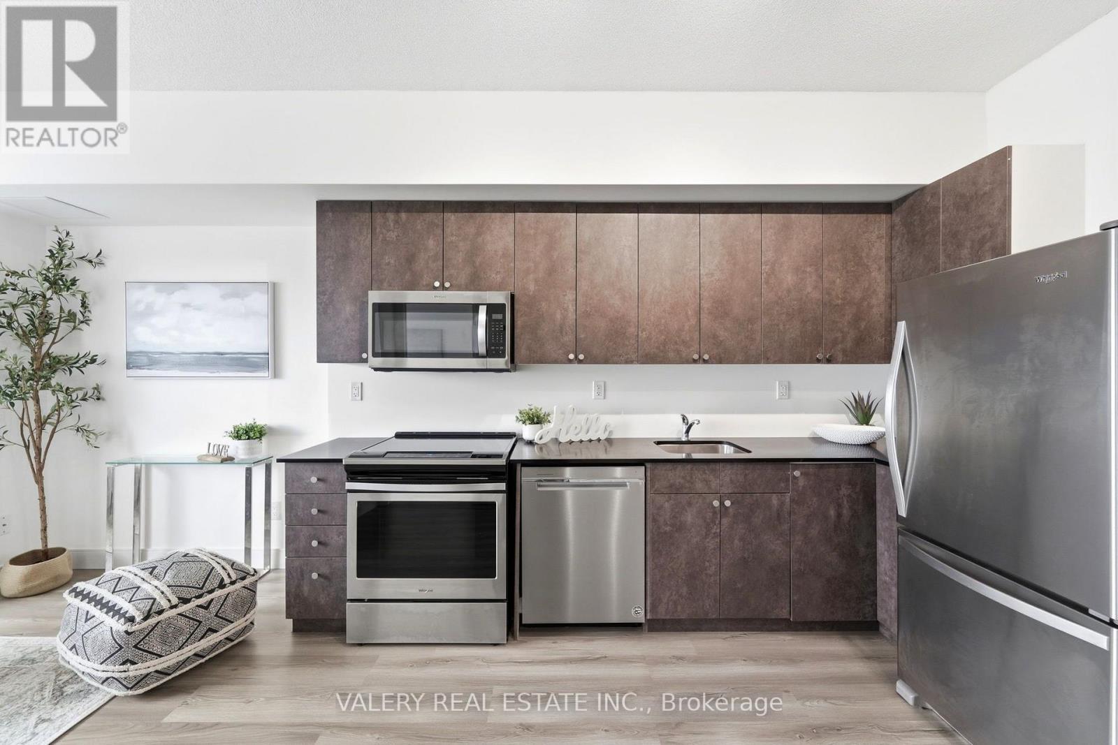 #717 1 WELLINGTON STREET - Image 12