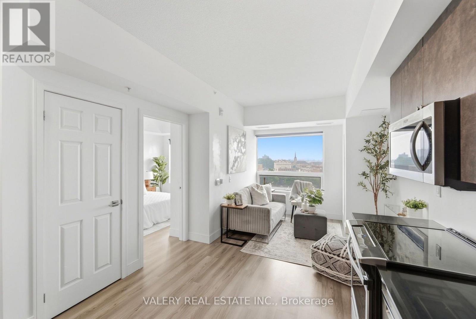 #717 1 WELLINGTON STREET - Image 13