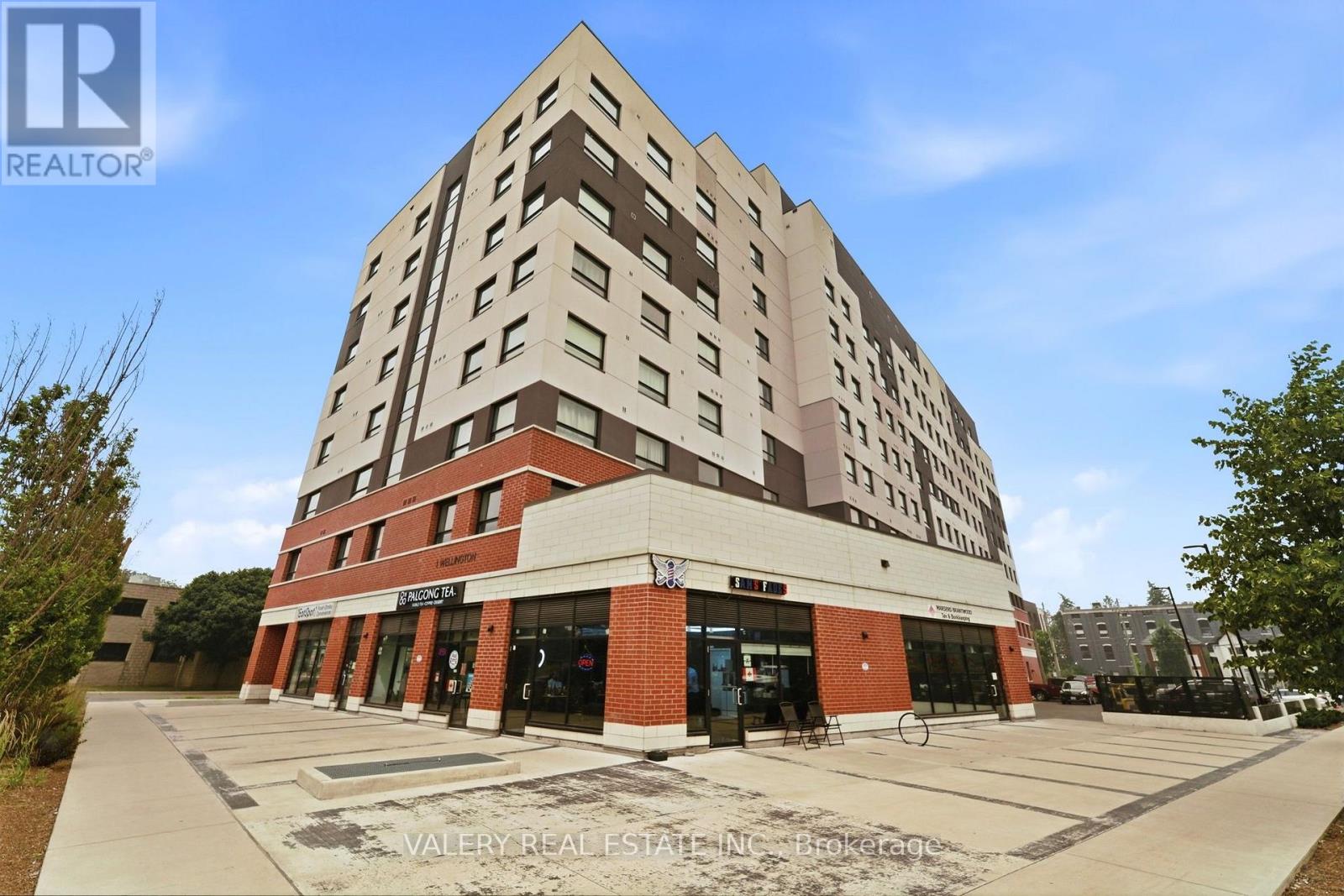 #717 1 WELLINGTON STREET - Image 23