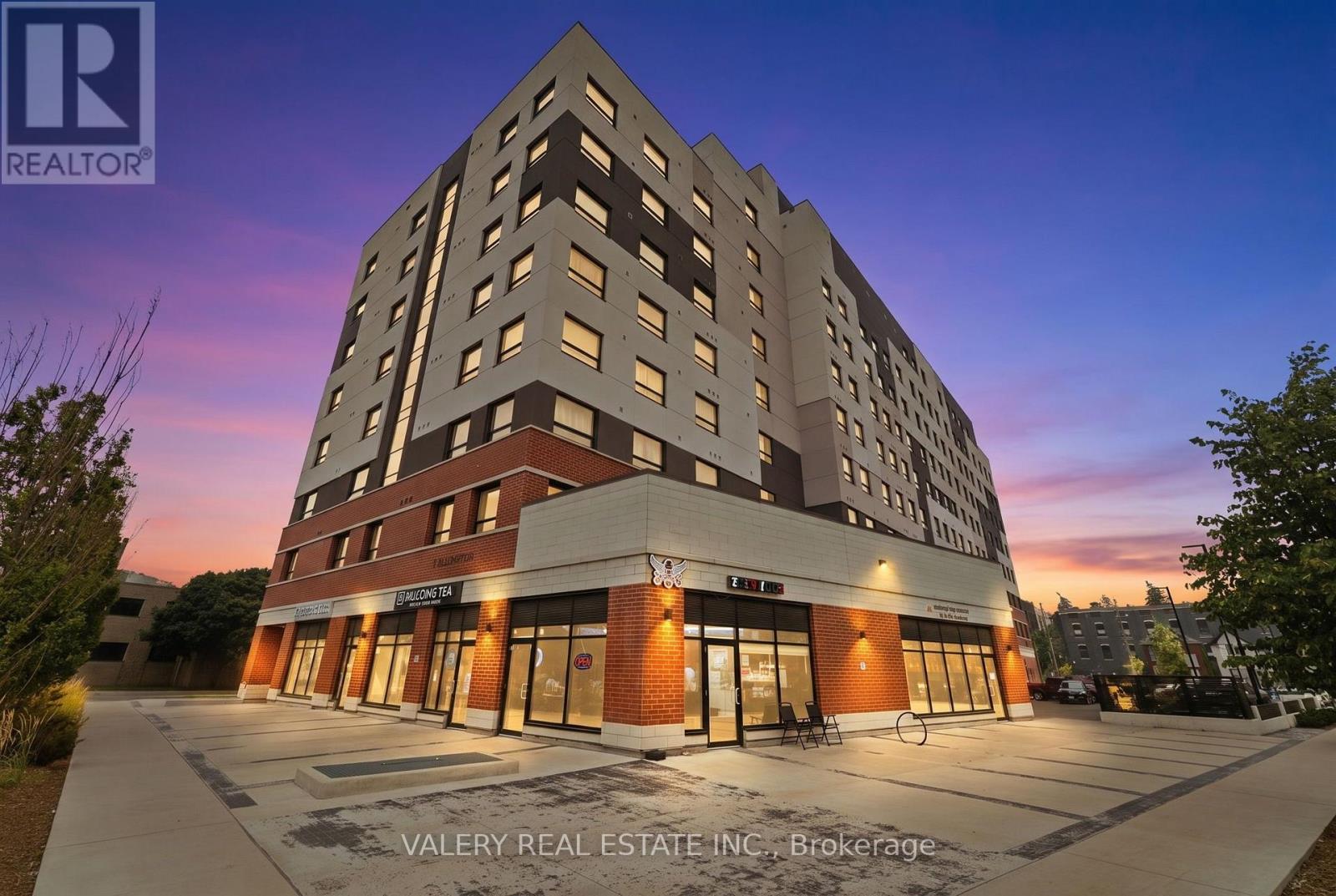 #717 1 WELLINGTON STREET - Image 24