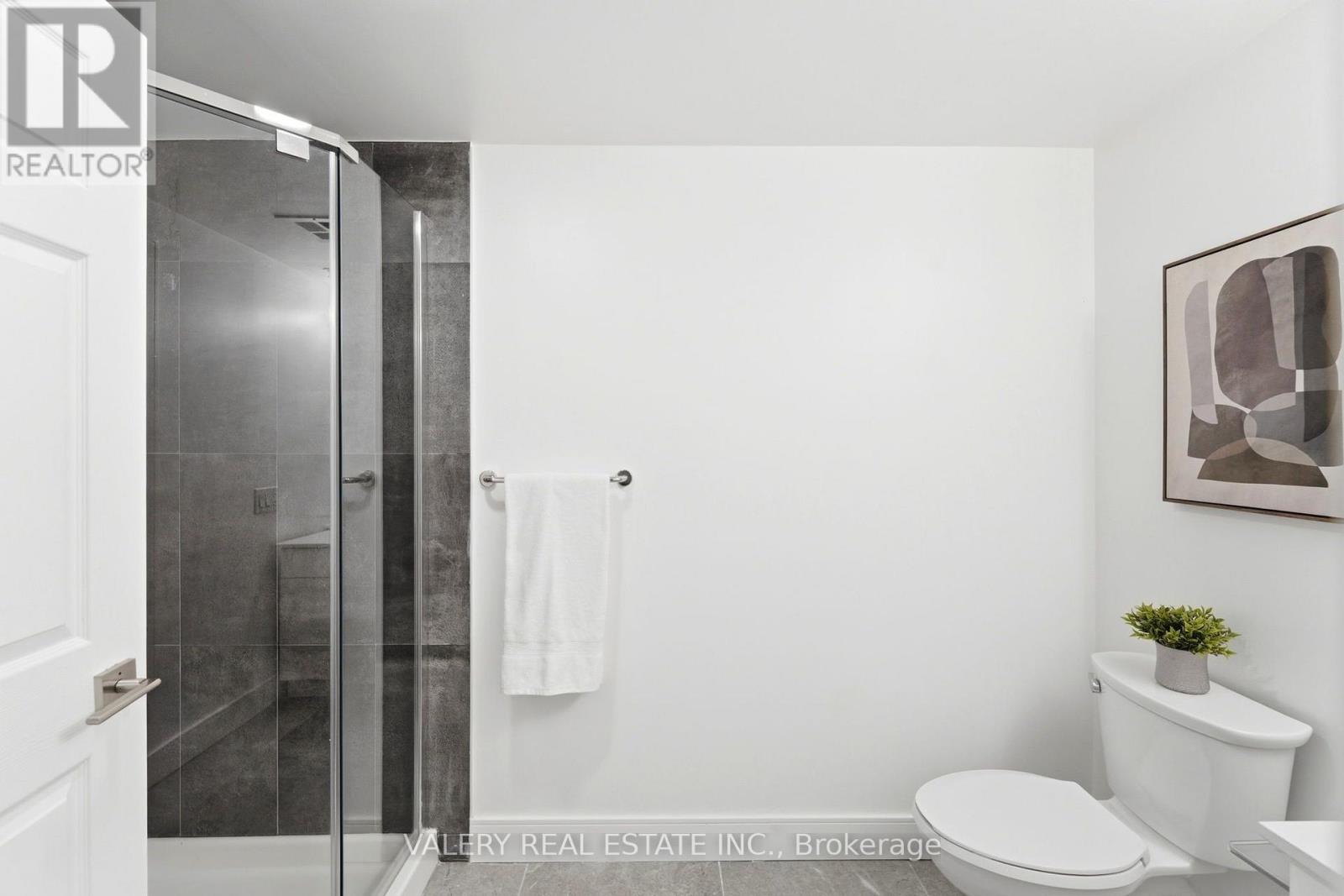 #717 1 WELLINGTON STREET - Image 7