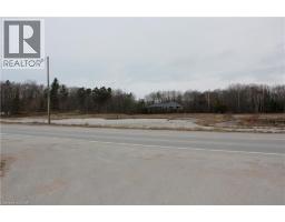 701 Main Street E, Sauble Beach, ON N0H2G0 Photo 9