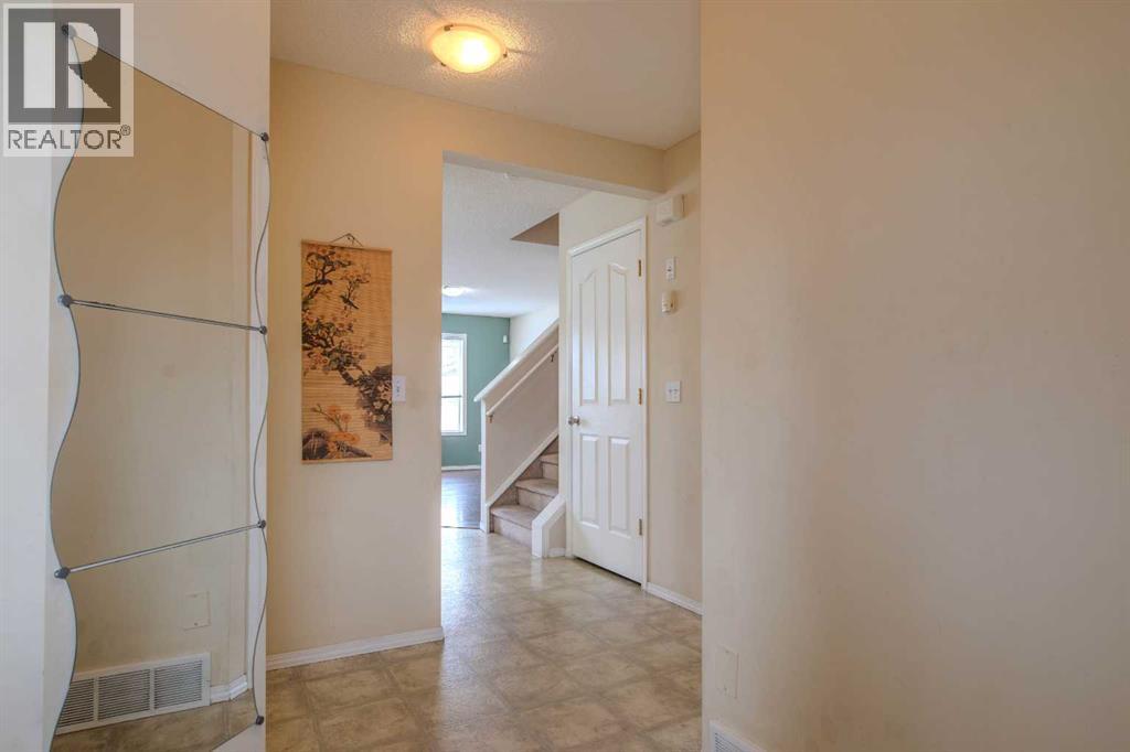 161 Saddlecrest Close NE - 3