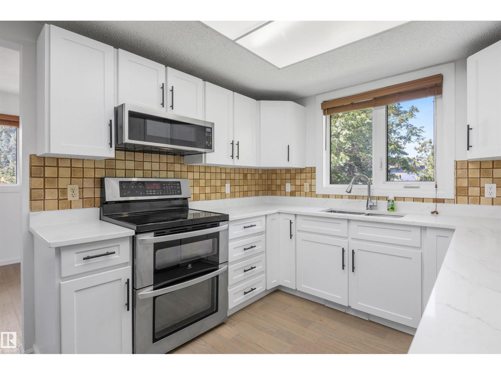 318 GRAND MEADOW CR NW - 11