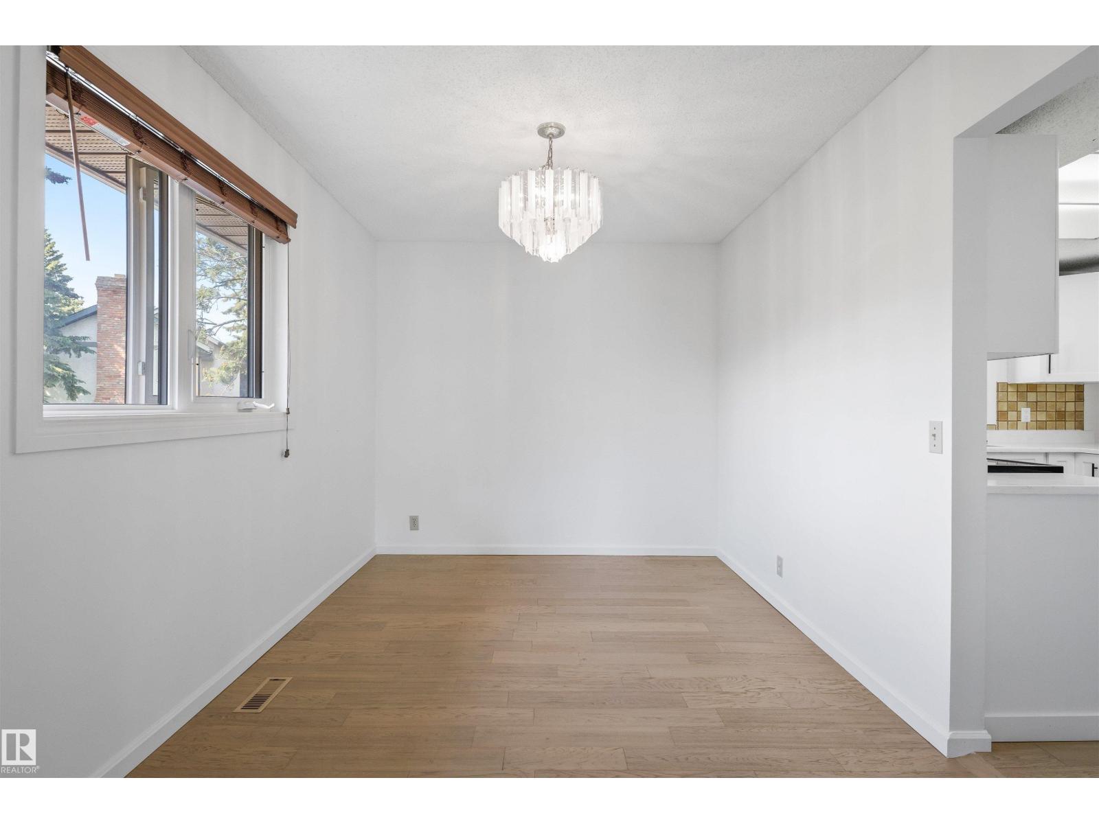 318 GRAND MEADOW CR NW - 8
