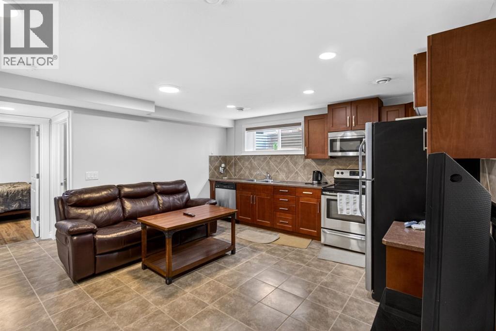 128 Juniper Street - 28
