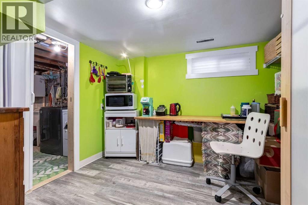 259 Shawmeadows Road SW - 19