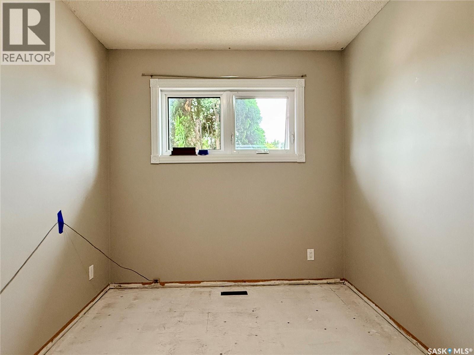 330 Aspen DRIVE - Image 12