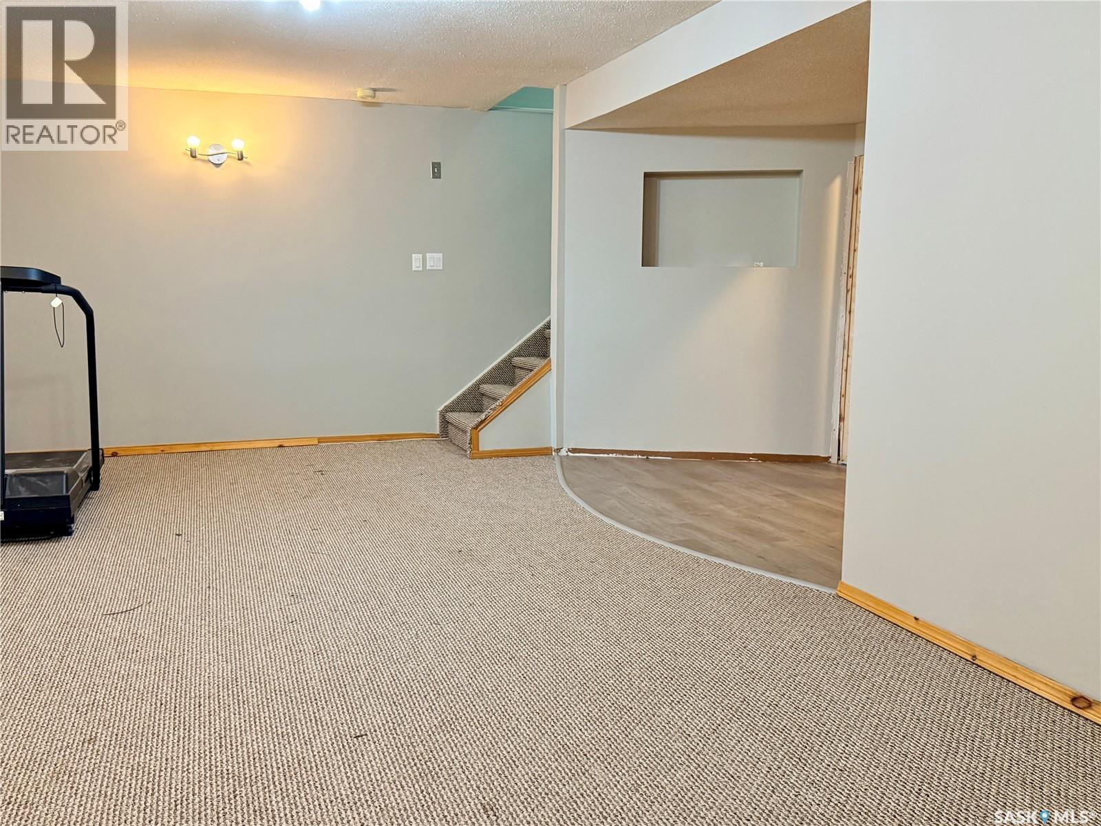 330 Aspen DRIVE - Image 15