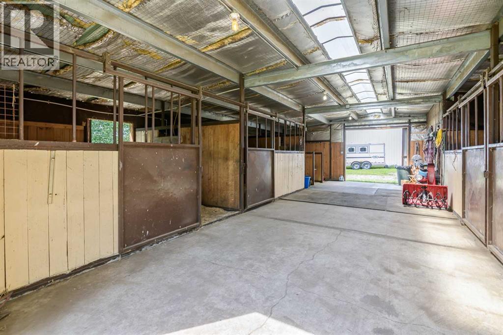 200, 32047 276 Avenue E - 39