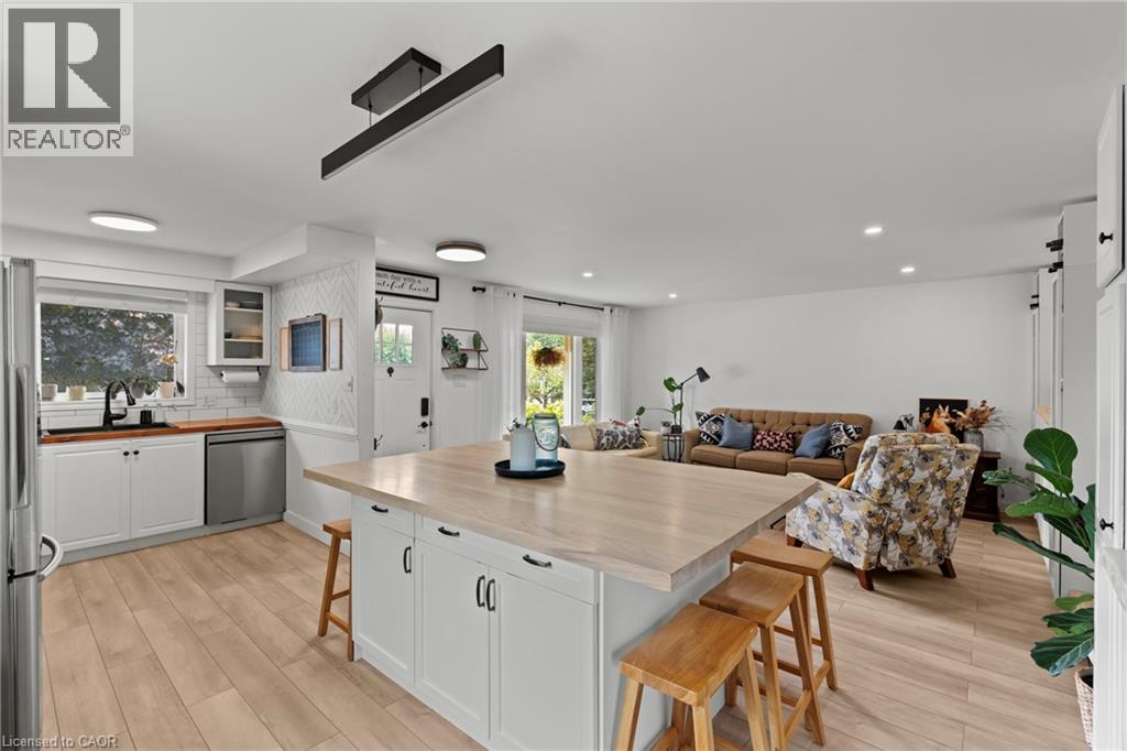 187 DUFFERIN Street - 10