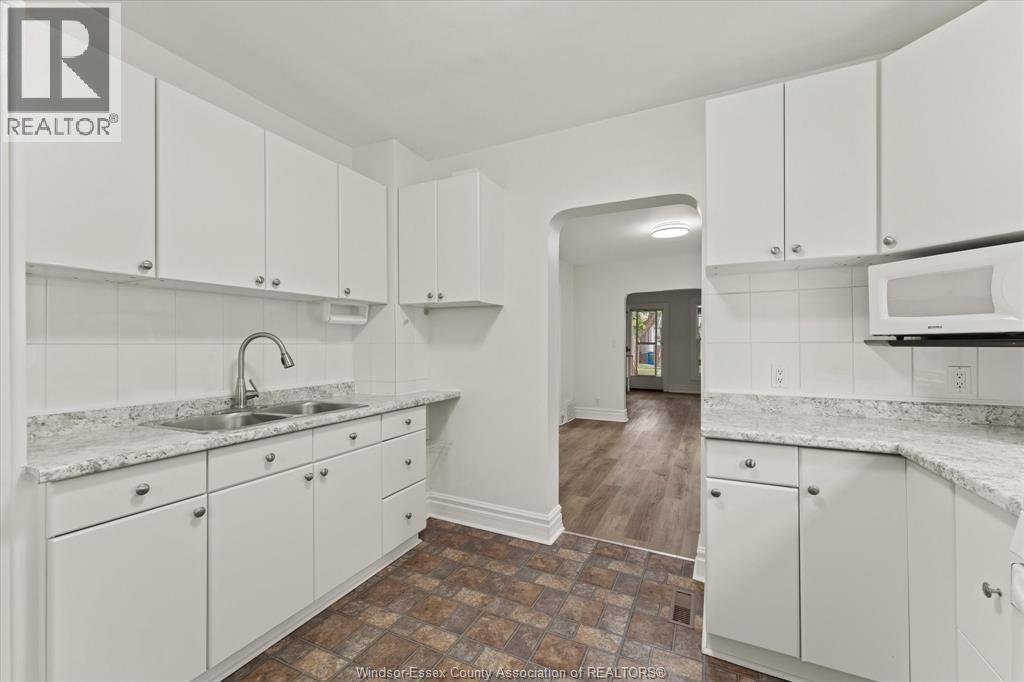 1215 LINCOLN ROAD - 12