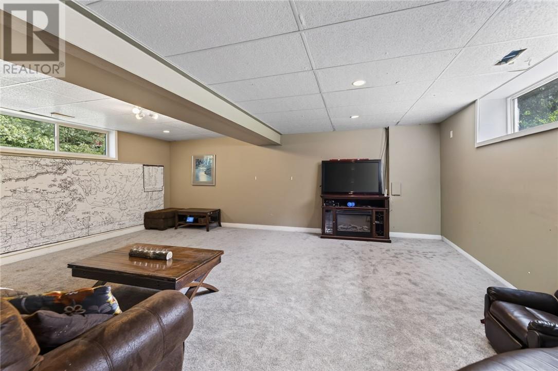 185 Island Road - 54