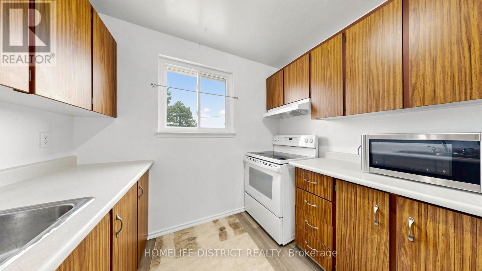 424 CHALEUR AVENUE - 11