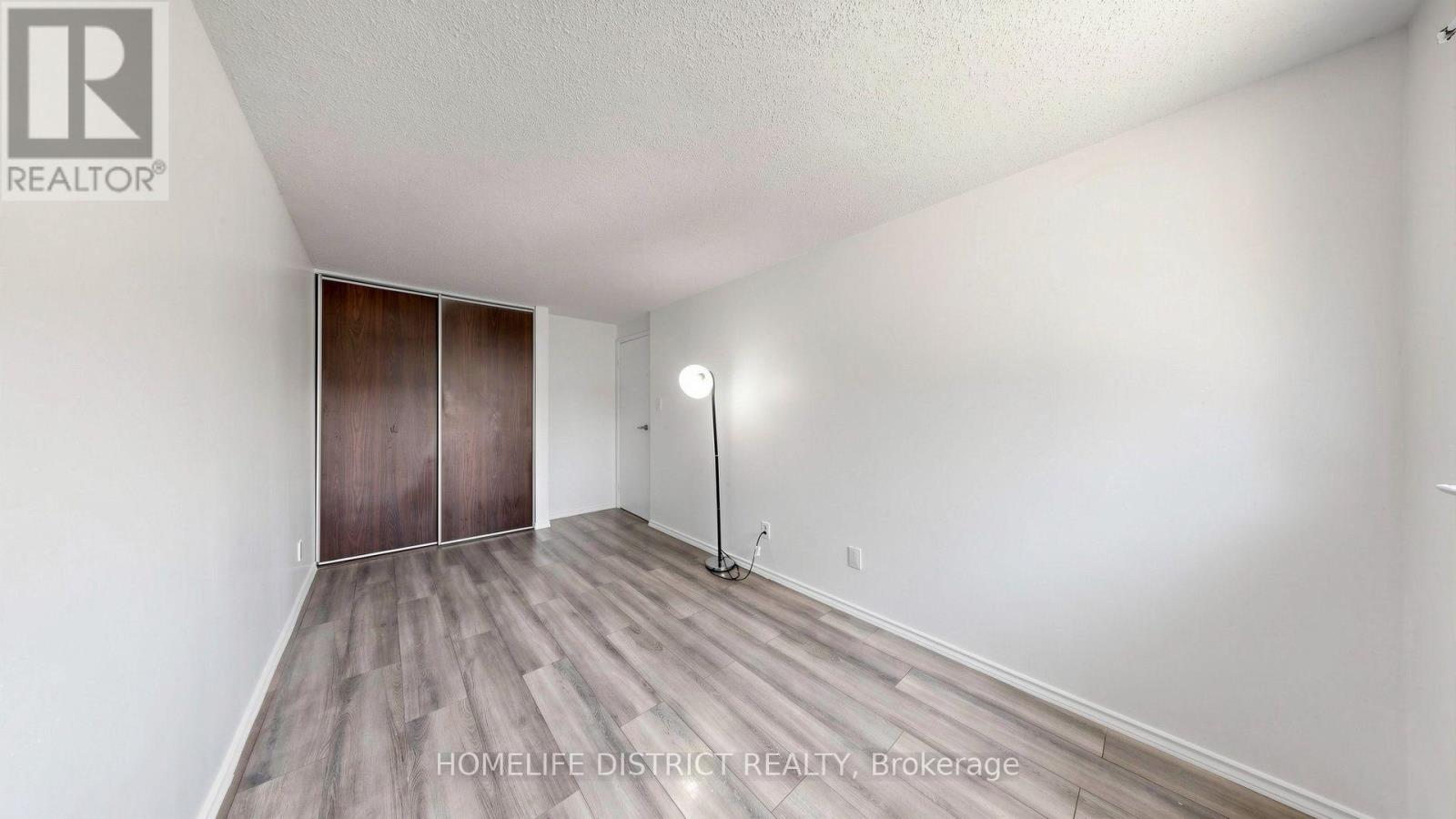 424 CHALEUR AVENUE - 26