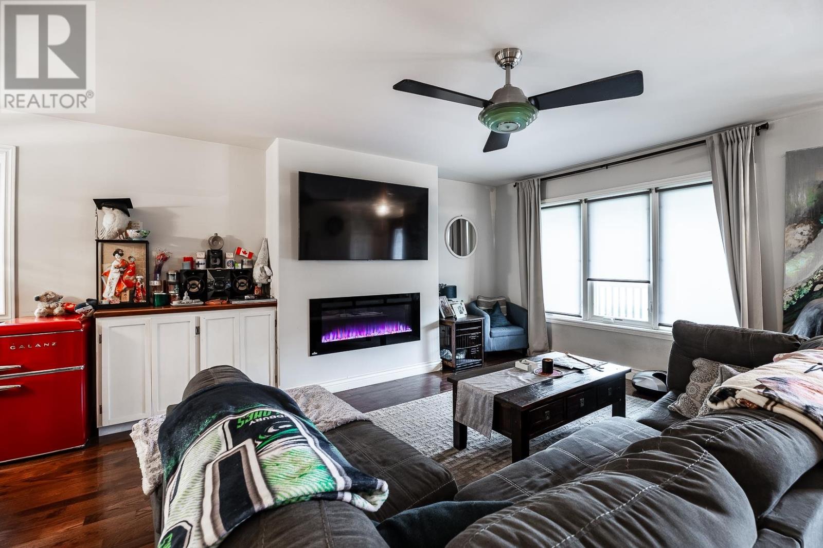 151 Walnut ST - 10