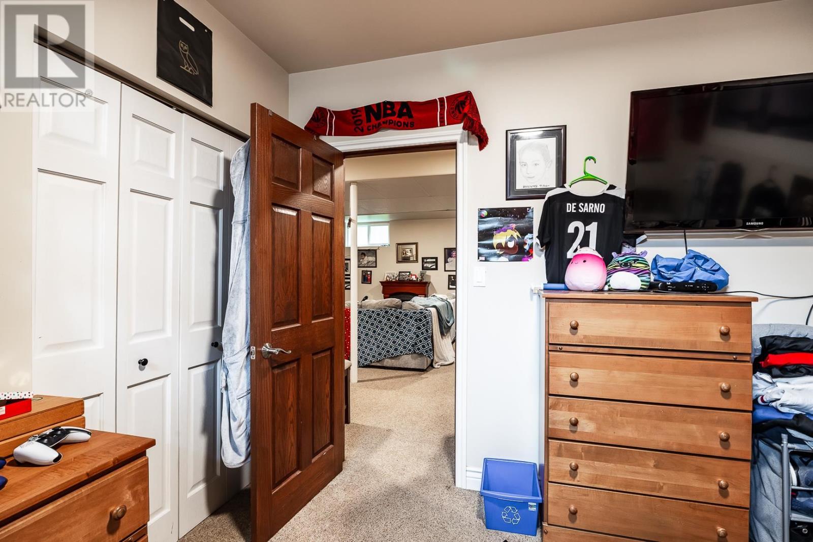 151 Walnut ST - 32