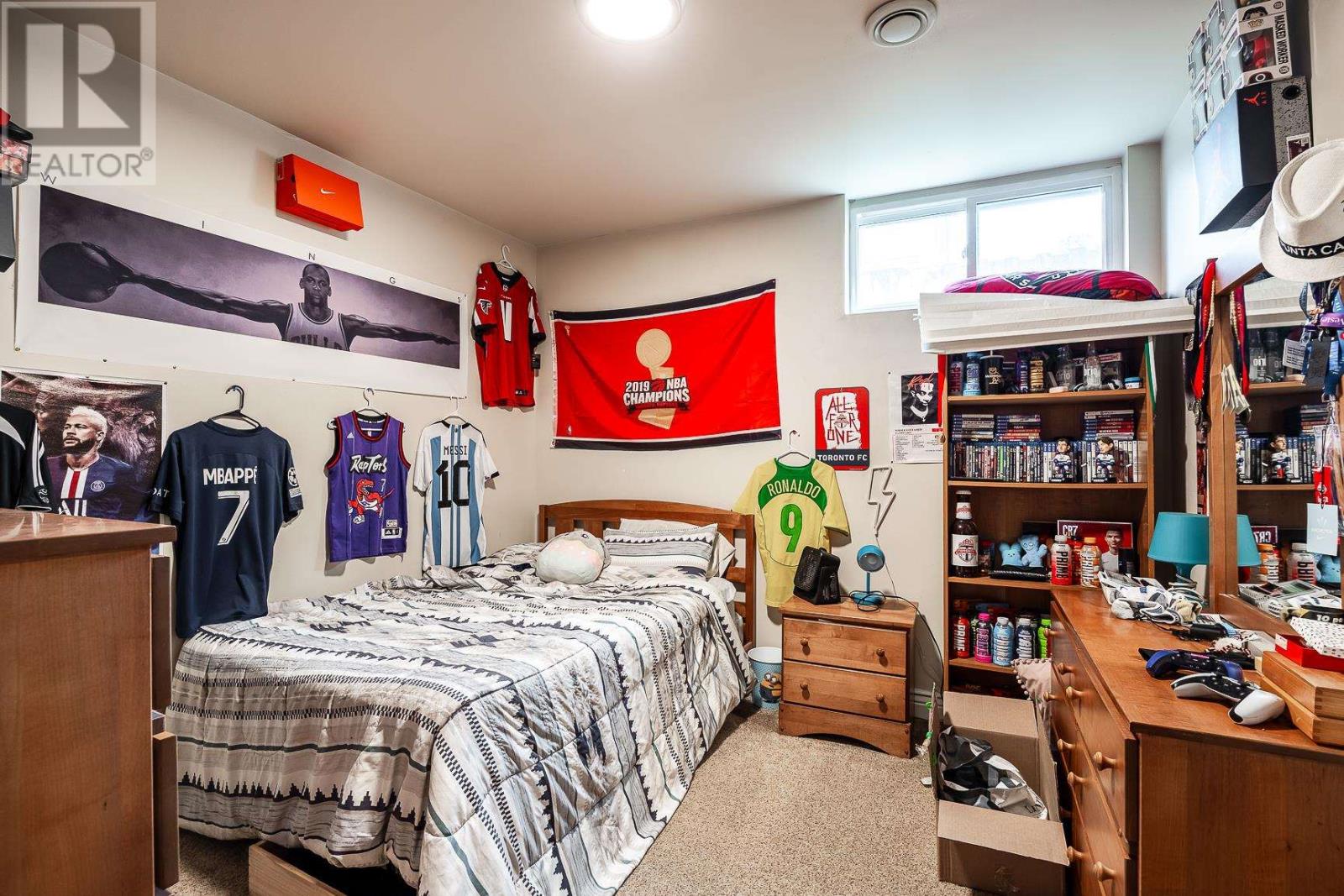 151 Walnut ST - 31