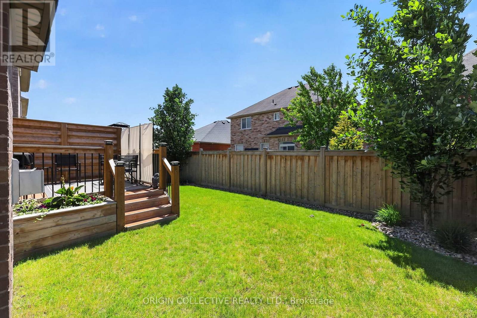 31 BUD LEGGETT CRESCENT - 27