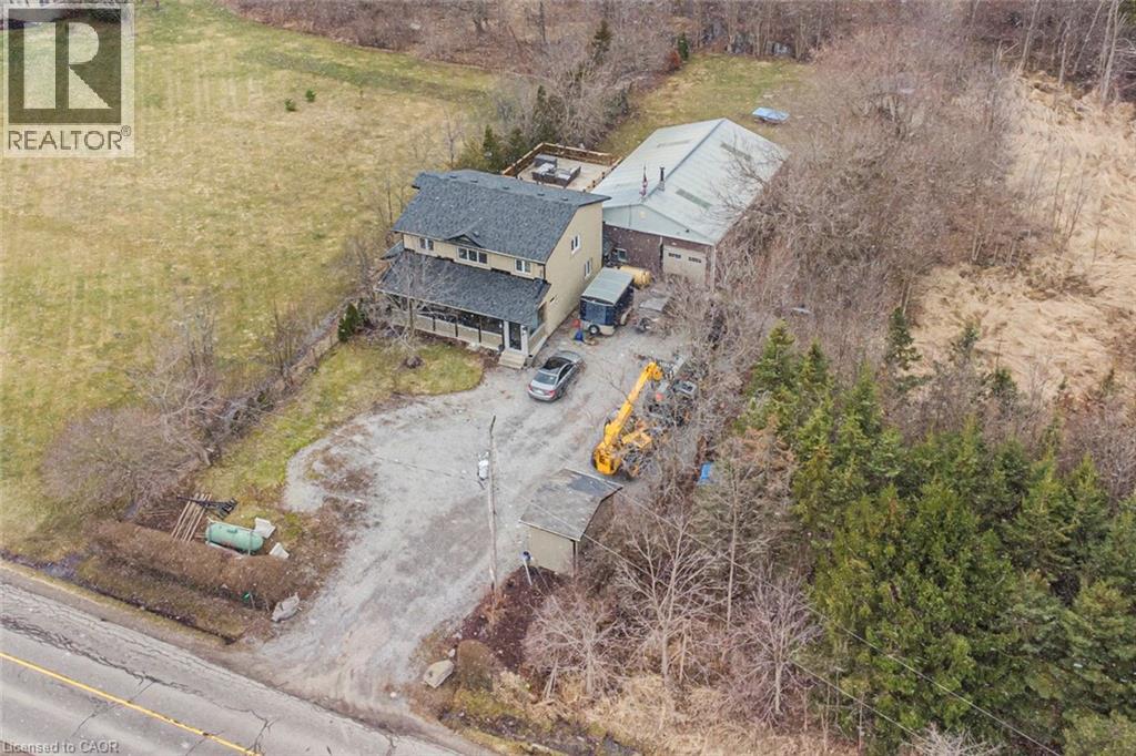443 ELEVENTH Road E - 3