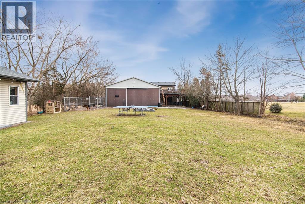 443 ELEVENTH Road E - 47