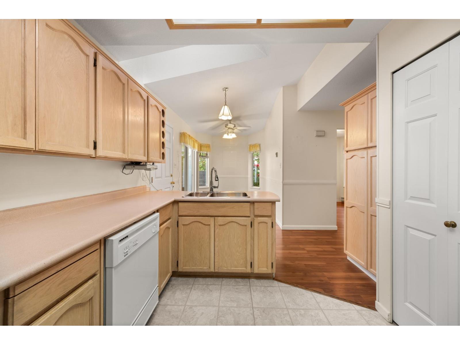 3 Bed, 2 Bath House for Sale in Langley – 81 8737 212 STREET, Langley – MLS# R3147463 - Image 17