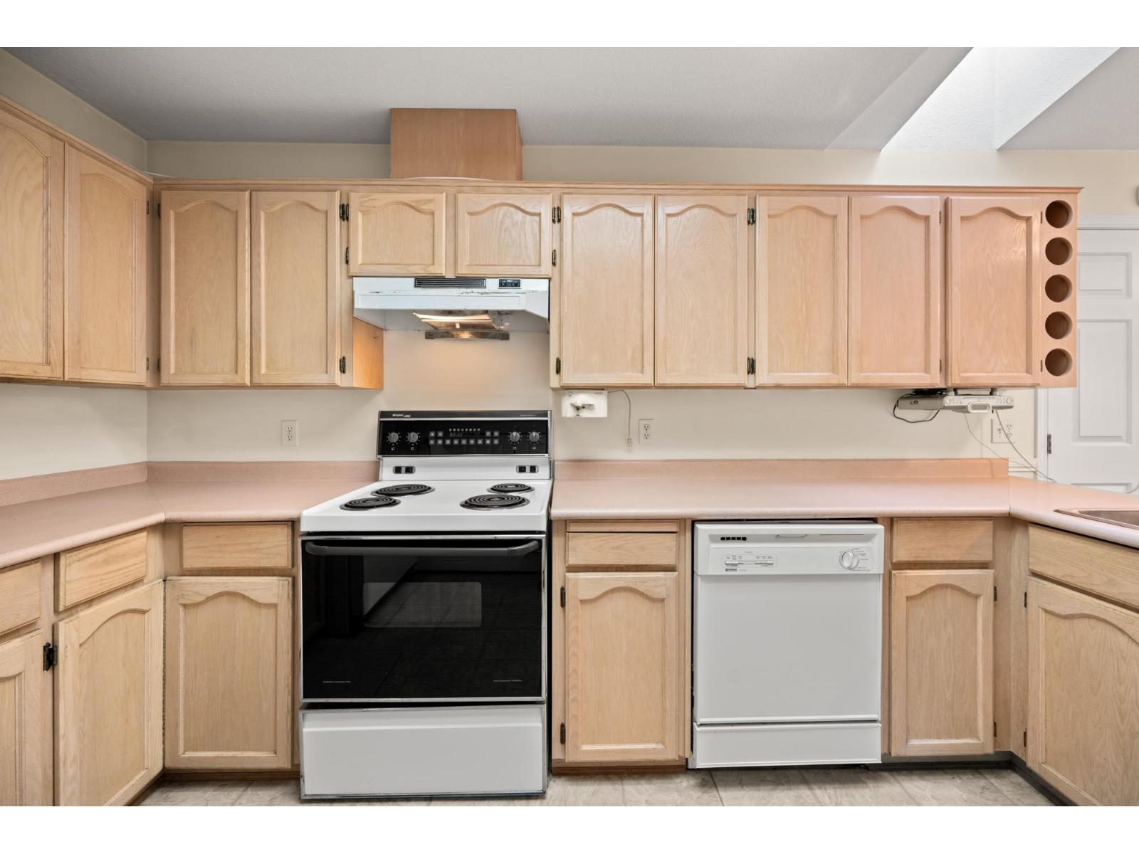 3 Bed, 2 Bath House for Sale in Langley – 81 8737 212 STREET, Langley – MLS# R3147463 - Image 16