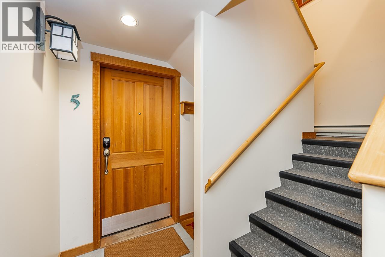 5 2240 NORDIC DRIVE, Whistler