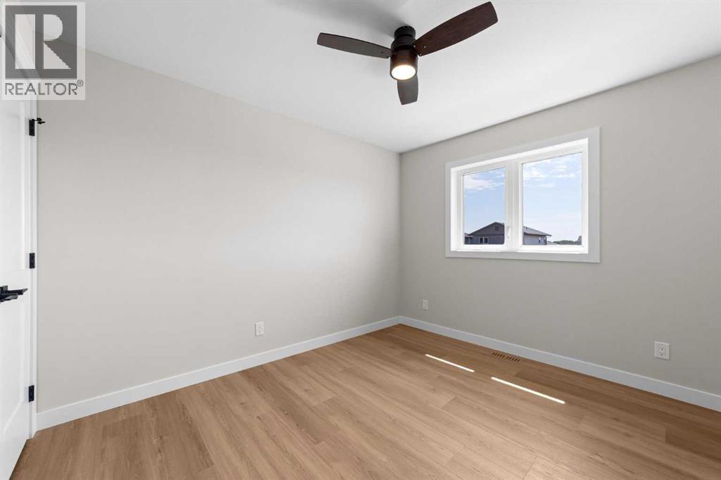 6336 26 Avenue - 20