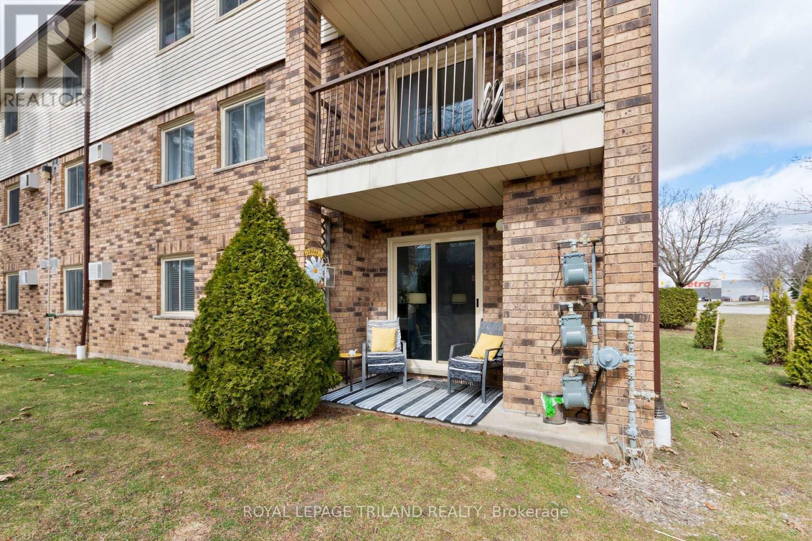 #119 440 WELLINGTON STREET - 1