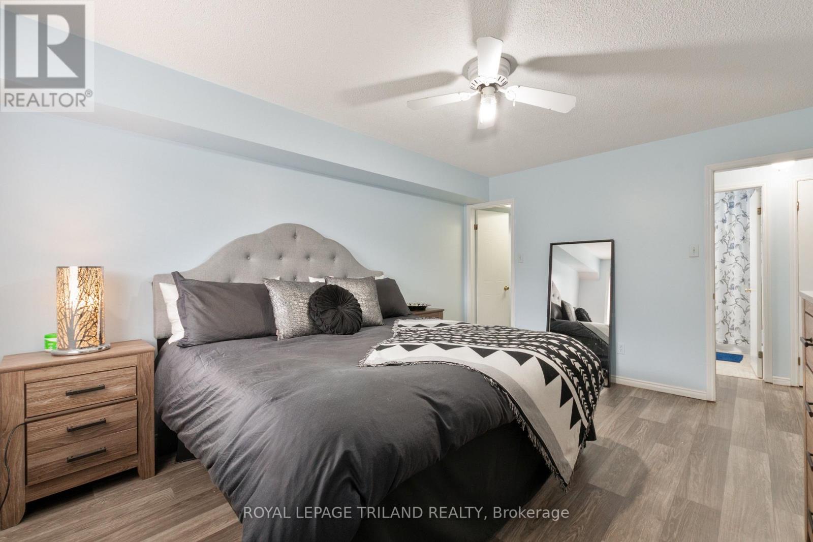#119 440 WELLINGTON STREET - 11
