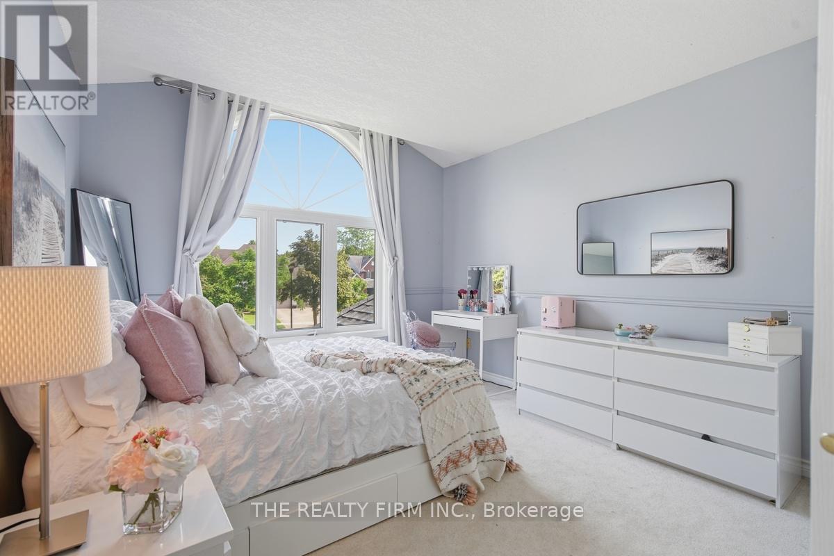 16 FITZWILLIAM BOULEVARD - 23